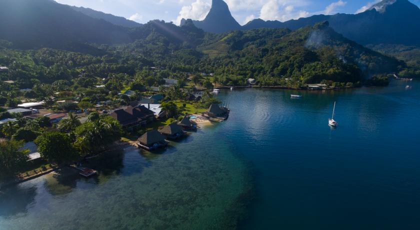 Aimeo Lodge - Moorea - Overwater Bungalows