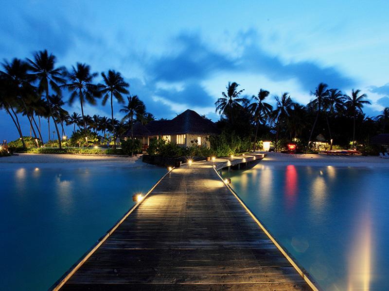 Centara Grand Island Resort & Spa All-Inclusive - Maldives - Overwater ...