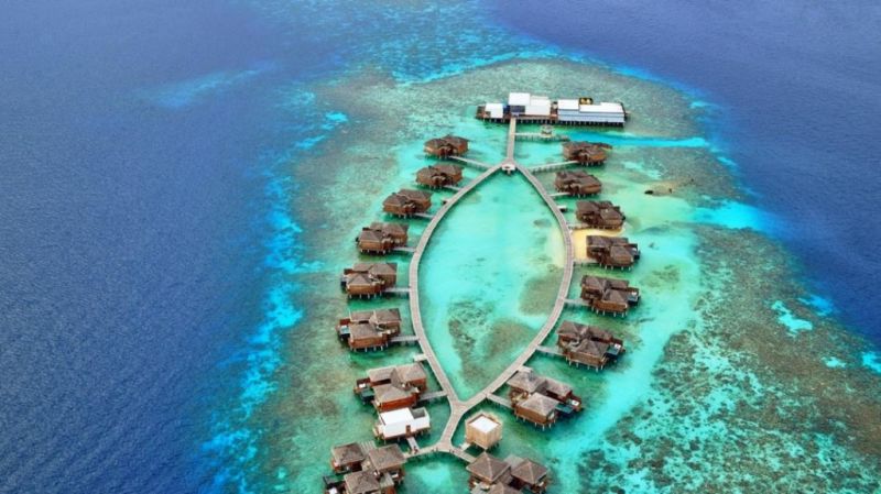 Jumeirah Dhevanafushi Resort - Maldives - Overwater Bungalows